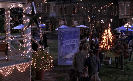 Center of Stars Hollow with fairy lights decorated for the Christmas season